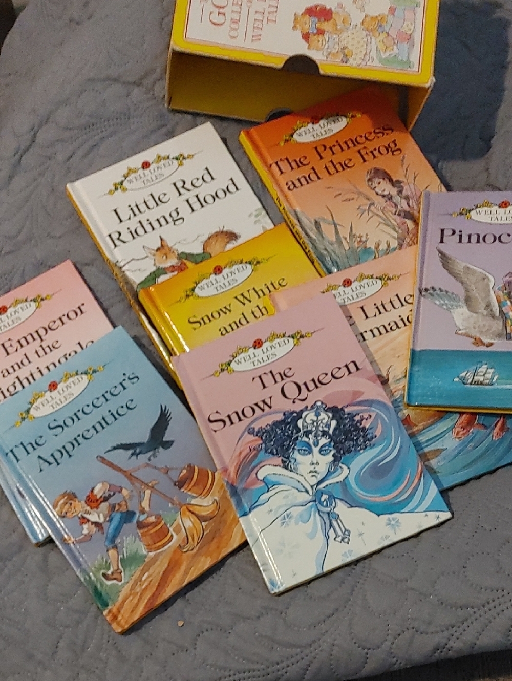 Vintage The Gold Collection - Colorful Classic Hardcover Set